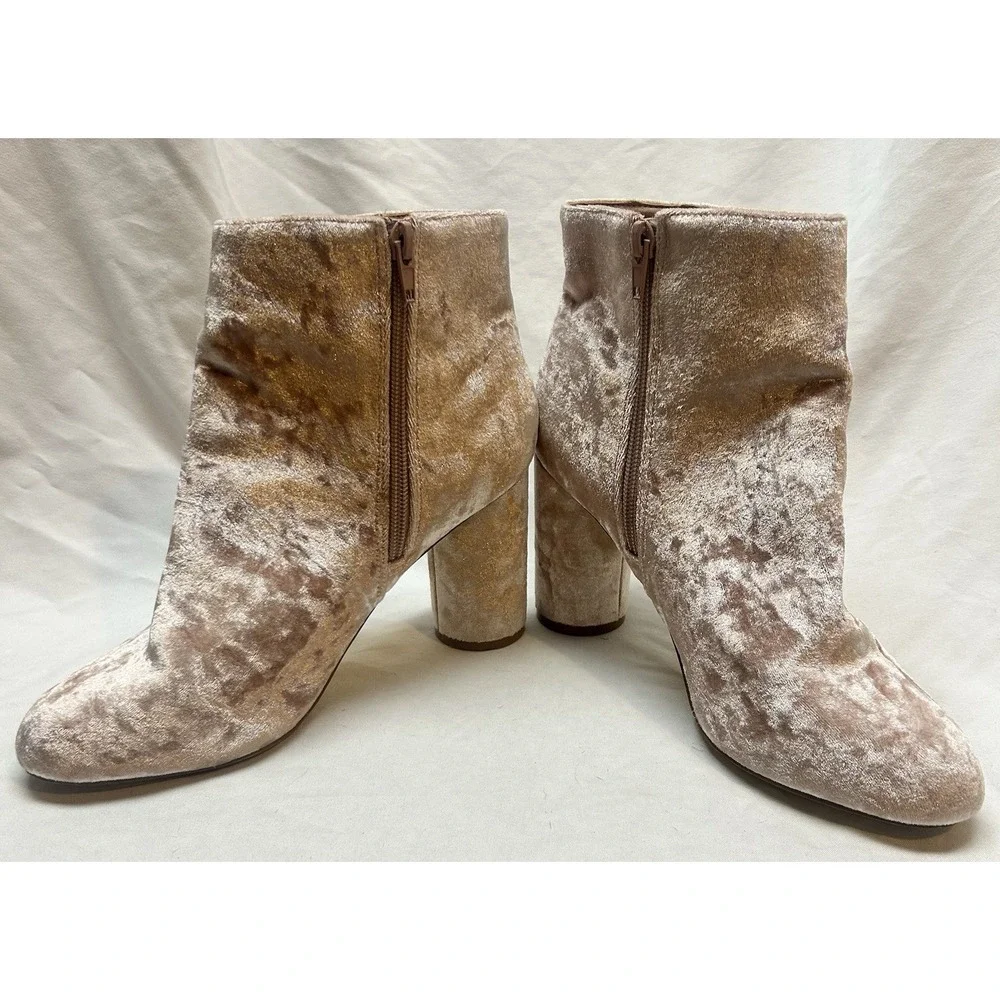 JustFab Pink Crushed Velvet Ankle Boots Size 8 Womens Block Heel